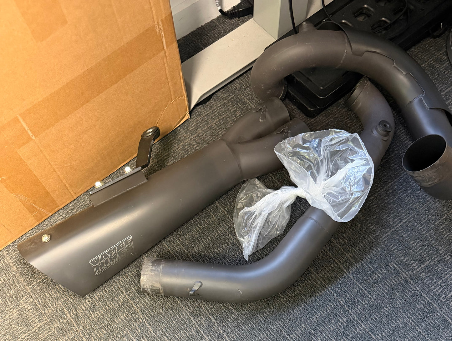 Vance & Hines Comp Exhaust
