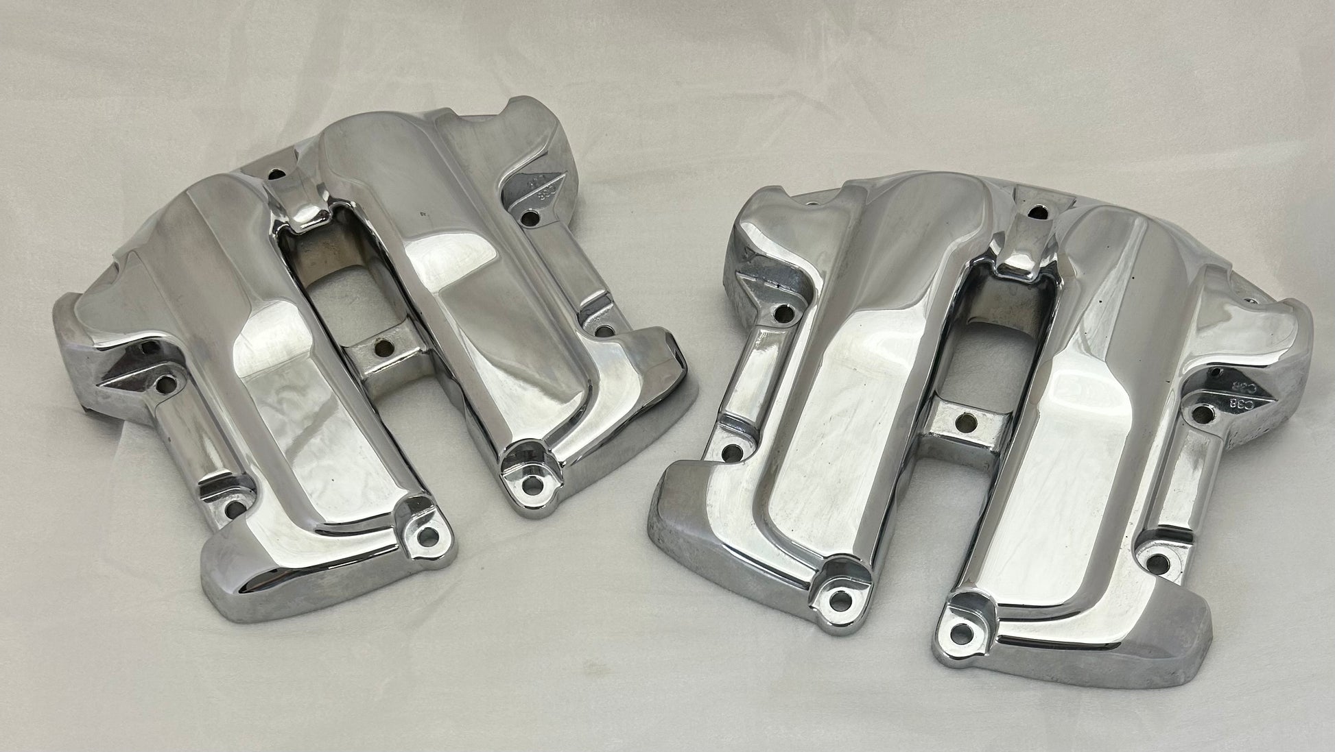 Milwaukee-Eight Gloss Chrome Upper Rocker Box Cover (Set) – NZRod Parts